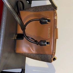 MICHAEL KORS purse